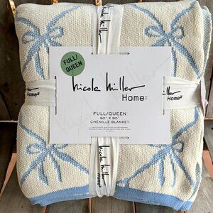 Nicole Miller Home Full/Queen 90"×90" Chenille Off White Blue Bows Blanket